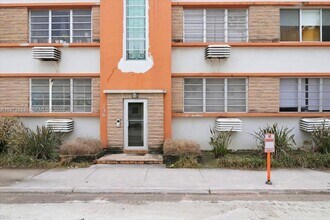 736 12th St in Miami Beach, FL - Building Photo - Building Photo