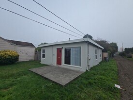 1132 Henderson St in Eureka, CA - Building Photo