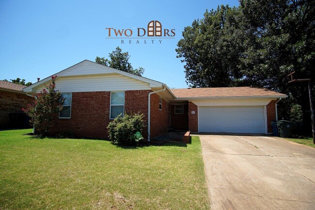 property at 812 W Silver Meadow Dr