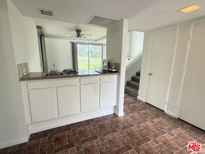 38916 Pso De Oro in Murrieta, CA - Building Photo - Building Photo