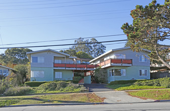 911 Lighthouse Ave in Pacific Grove, CA - Building Photo - Building Photo