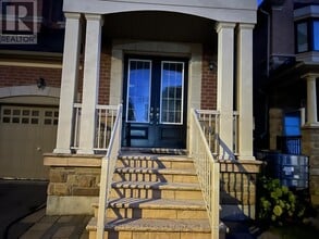 114 Garyscholl Rd in Vaughan, ON - Building Photo - Building Photo