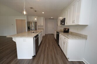 2527 Naples Ln in Valdosta, GA - Building Photo - Building Photo