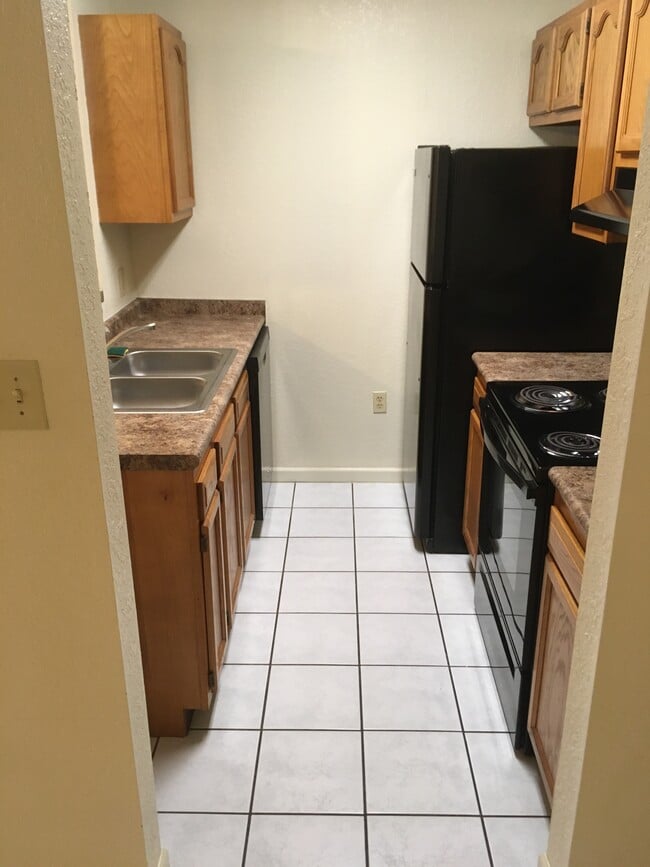 2704 Wakefield Dr, Unit 1 in Jonesboro, AR - Building Photo - Building Photo