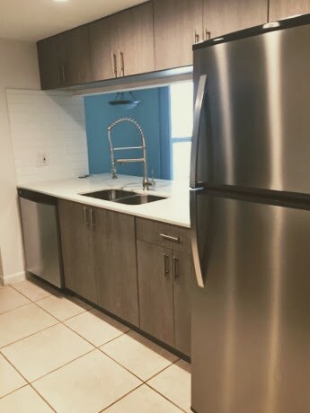 820 Lavers Cir, Unit G 308 in Delray Beach, FL - Building Photo