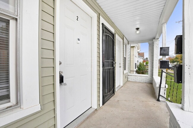 2751 Alford Ave in Louisville, KY - Foto de edificio - Building Photo