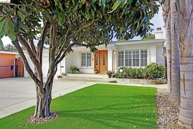 property at 809 Gridley St