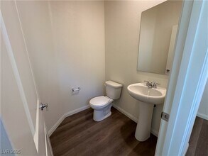 1138 Northern Cardinal Dr in Henderson, NV - Building Photo - Building Photo