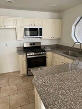 5038 S Rainbow Blvd in Las Vegas, NV - Building Photo - Building Photo