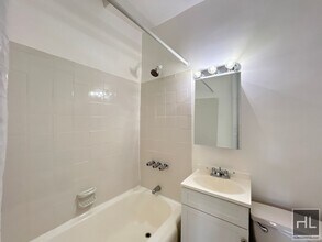 SECOND AVENUE, Unit 3A in New York, NY - Foto de edificio - Building Photo