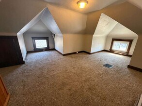 15401 Grovewood Ave in Cleveland, OH - Building Photo - Building Photo