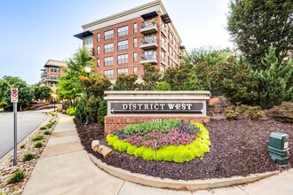 District West in Greenville, SC - Building Photo - Building Photo