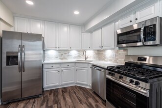 4112 Galesbury Ln in Chantilly, VA - Building Photo - Building Photo