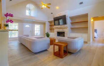 18101 Montevista Cove in Dripping Springs, TX - Building Photo - Building Photo