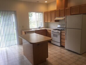 784 Mahonia Dr in Bellingham, WA - Building Photo - Building Photo