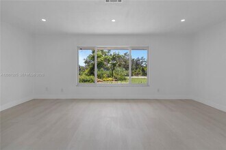 9125 SE Karin St in Hobe Sound, FL - Building Photo - Building Photo