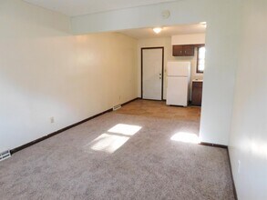 702 W 12th St-Unit -1 in Junction City, KS - Building Photo - Building Photo
