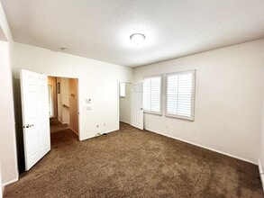 510 Catalina Ln in Carson, CA - Building Photo - Building Photo