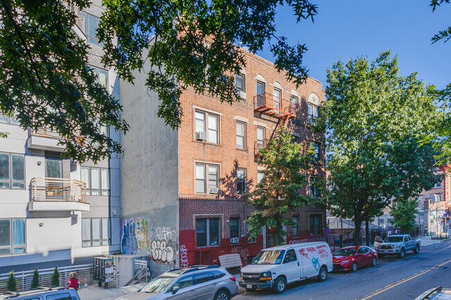 1441 Dekalb Ave in Brooklyn, NY - Building Photo - Building Photo