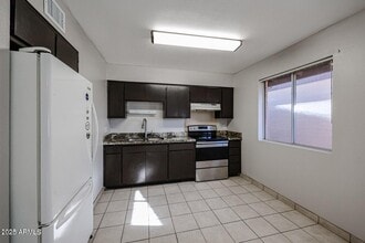 1752 E Virginia Ave in Phoenix, AZ - Building Photo - Building Photo