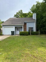 111 Cambridge Rd in Enterprise, AL - Building Photo