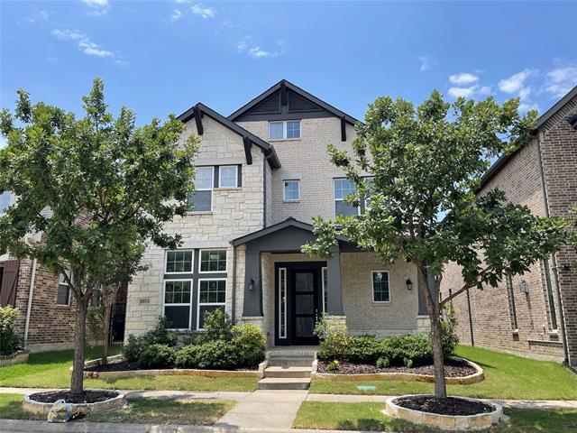 property at 6824 Royal View Dr