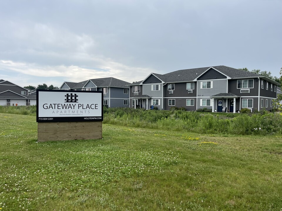 Gateway Apartments in Eau Claire, WI - Foto de edificio