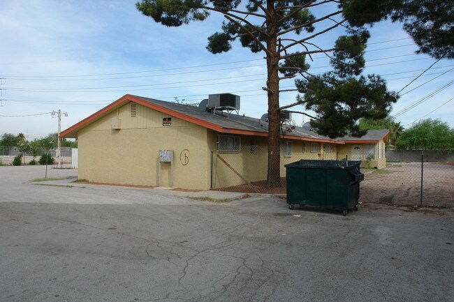 2600 E Bonanza Rd in Las Vegas, NV - Building Photo - Building Photo