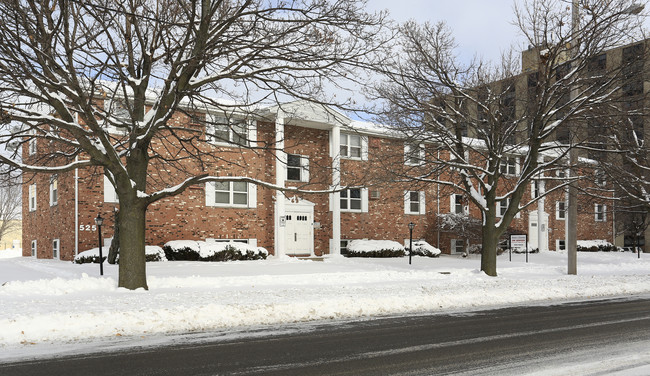 527 E Market St in Sandusky, OH - Building Photo - Building Photo