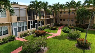 851 NE 14th Ave in Hallandale Beach, FL - Building Photo - Building Photo