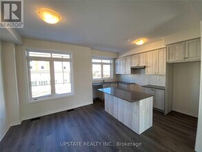 120 Purple Sage Dr in Brampton, ON - Building Photo - Building Photo