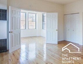 4242 N Sheridan Rd, Unit 102 in Chicago, IL - Building Photo - Building Photo