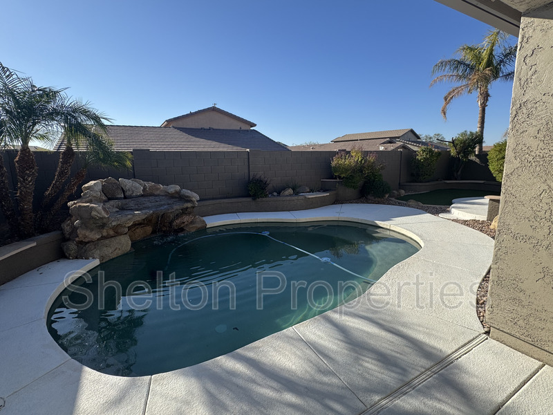 8497 W Buckhorn Trail in Peoria, AZ - Building Photo