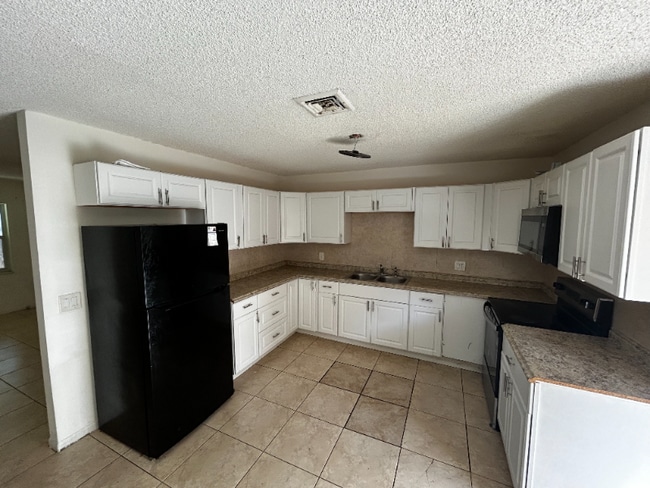 626 W Mango St in Lantana, FL - Foto de edificio - Building Photo