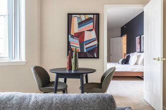 3030 Potomac Ave, Unit FL3-ID1026 in Arlington, VA - Building Photo - Building Photo