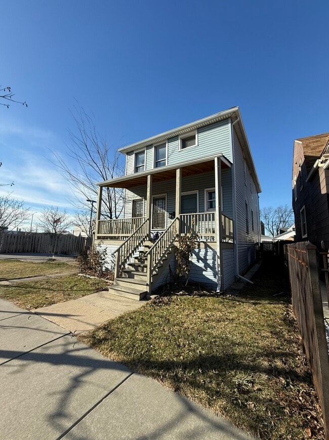 property at 3616 N Kedzie Ave