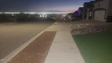 12869 Woolstone Dr in El Paso, TX - Foto de edificio - Building Photo