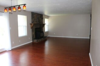 2215 E Crk Rd in Cottonwood Heights, UT - Building Photo - Building Photo