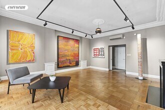 4 E 81st St in New York, NY - Building Photo - Building Photo