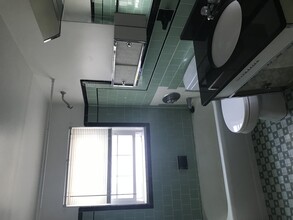 8 Menotomy Rd, Unit 2 in Arlington, MA - Building Photo - Building Photo