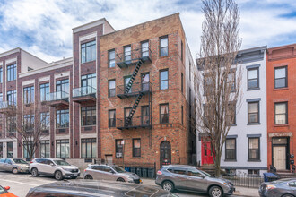 174 15th St in Brooklyn, NY - Building Photo - Primary Photo