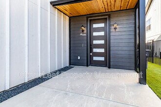 414 Montana St in San Antonio, TX - Building Photo - Building Photo