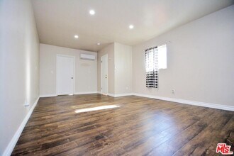 9616 Gerald Ave in Los Angeles, CA - Building Photo - Building Photo