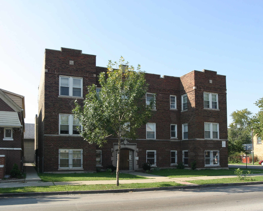 3023 W 55th St in Chicago, IL - Building Photo