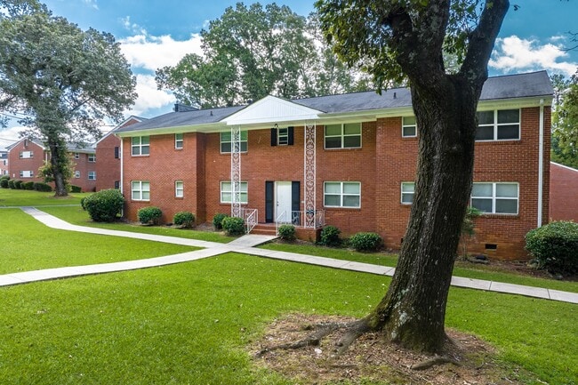 Dream Court Apartments