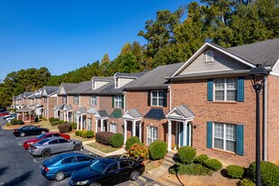 Stonecrest Townhomes in Austell, GA - Building Photo