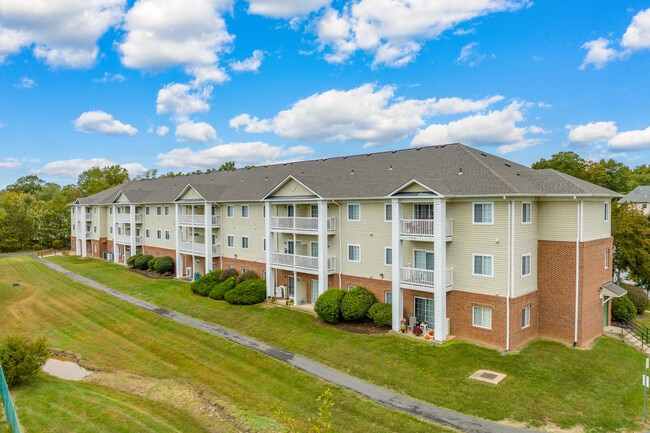 Kings Crest Seniors Apartments in Fredericksburg, VA - Building Photo - Building Photo