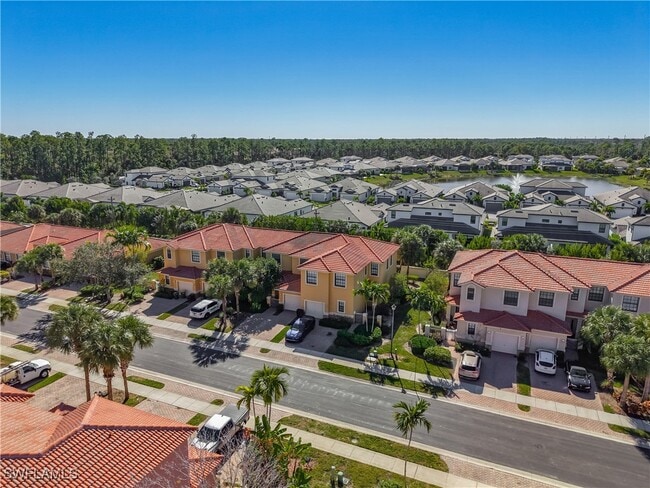 7376 Bristol Cir in Naples, FL - Building Photo - Building Photo