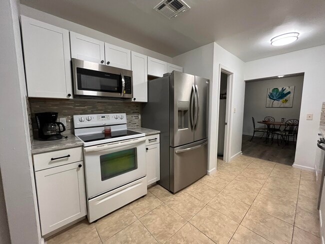 property at 1332 SW 28th St