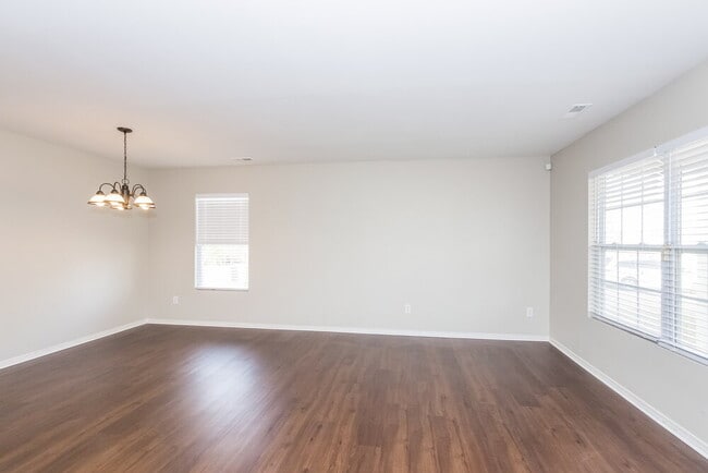 4710 Larkhaven Village Dr in Charlotte, NC - Building Photo - Building Photo